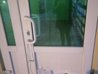 Ремонт пластиковых дверей